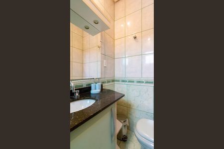 Casa à venda com 200m², 3 quartos e 2 vagas Casa à venda com 200m², 3 quartos e 2 vagasBanheiro da Suíte 2