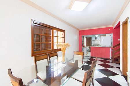 Casa à venda com 200m², 3 quartos e 2 vagas Casa à venda com 200m², 3 quartos e 2 vagasCozinha