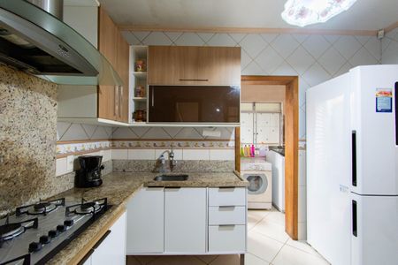 Casa à venda com 200m², 3 quartos e 2 vagas Casa à venda com 200m², 3 quartos e 2 vagasCozinha