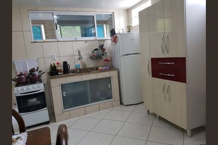 Cozinha de casa de condomínio à venda com 3 quartos, 200m² em Taquara, Rio de Janeiro