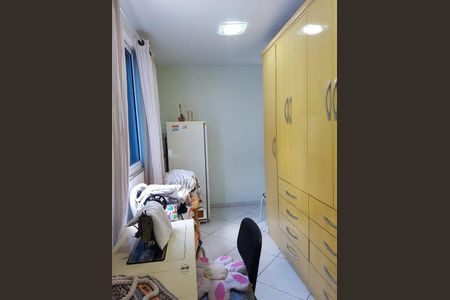 Quarto  de casa de condomínio à venda com 3 quartos, 200m² em Taquara, Rio de Janeiro