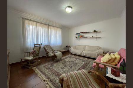 Casa para alugar com 150m², 3 quartos e 2 vagas Casa para alugar com 150m², 3 quartos e 2 vagasSala