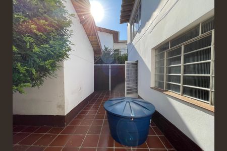 Casa para alugar com 150m², 3 quartos e 2 vagas Casa para alugar com 150m², 3 quartos e 2 vagasQuintal