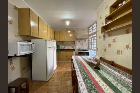 Casa para alugar com 150m², 3 quartos e 2 vagas Casa para alugar com 150m², 3 quartos e 2 vagasCozinha