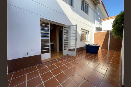 Casa para alugar com 150m², 3 quartos e 2 vagas Casa para alugar com 150m², 3 quartos e 2 vagasQuintal