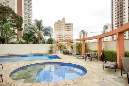 Apartamento à venda com 130m², 3 quartos e 2 vagasÁrea comum - Piscina