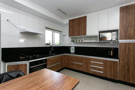 Apartamento à venda com 130m², 3 quartos e 2 vagasCozinha