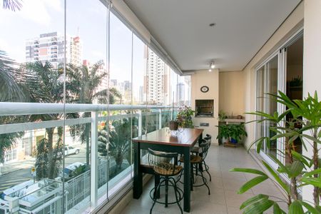 Apartamento à venda com 130m², 3 quartos e 2 vagasVaranda gourmet