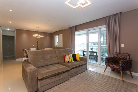 Apartamento à venda com 130m², 3 quartos e 2 vagasSala