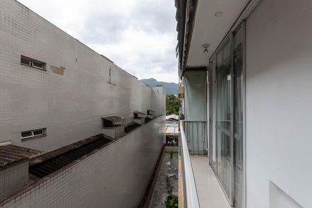 Apartamento à venda com 80m², 2 quartos e 1 vagaVaranda Quarto