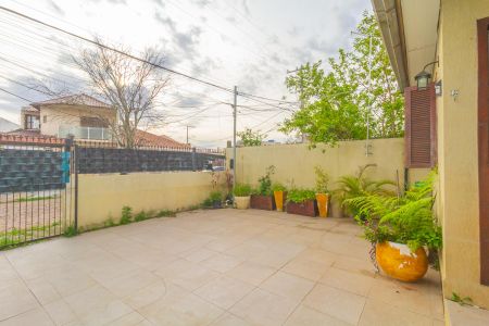 Casa à venda com 80m², 2 quartos e 1 vaga Casa à venda com 80m², 2 quartos e 1 vagaPátio da Frente de Casa