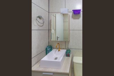 Casa à venda com 80m², 2 quartos e 1 vaga Casa à venda com 80m², 2 quartos e 1 vagaBanheiro