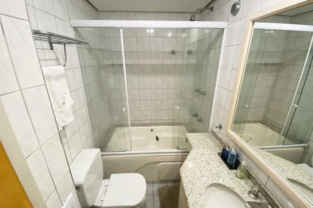 Studio para alugar com 32m², 1 quarto e 1 vaga Studio para alugar com 32m², 1 quarto e 1 vagaBanheiro Social