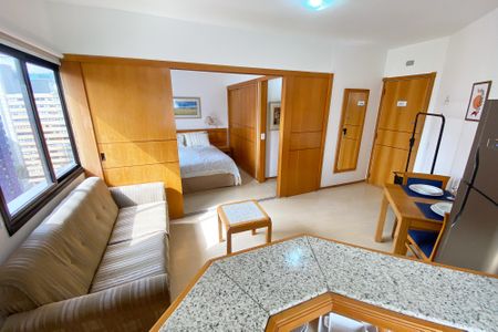 Studio para alugar com 32m², 1 quarto e 1 vaga Studio para alugar com 32m², 1 quarto e 1 vagaStudio