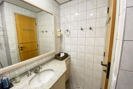 Studio para alugar com 32m², 1 quarto e 1 vaga Studio para alugar com 32m², 1 quarto e 1 vagaBanheiro Social