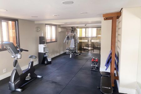 Studio para alugar com 32m², 1 quarto e 1 vaga Studio para alugar com 32m², 1 quarto e 1 vagaÁrea comum - Academia