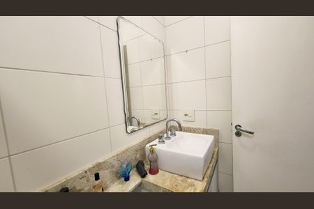 Apartamento à venda com 77m², 2 quartos e 1 vaga Apartamento à venda com 77m², 2 quartos e 1 vagaBanheiro da Suíte