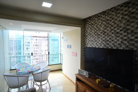 Sala de apartamento à venda com 2 quartos, 67m² em Barra da Tijuca, Rio de Janeiro