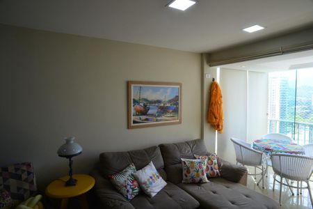 Sala de apartamento à venda com 2 quartos, 67m² em Barra da Tijuca, Rio de Janeiro