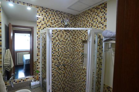 Apartamento à venda com 67m², 2 quartos e 1 vagaBanheiro Social