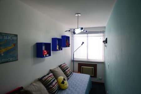 Quarto de apartamento à venda com 2 quartos, 67m² em Barra da Tijuca, Rio de Janeiro