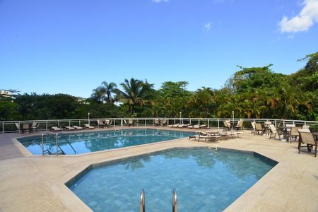 Apartamento à venda com 67m², 2 quartos e 1 vagaÁrea Comum - Piscina