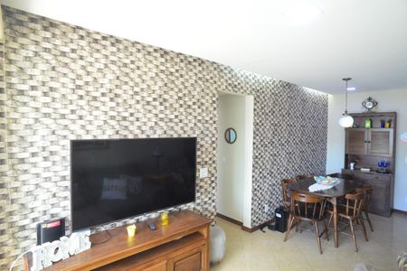 Apartamento à venda com 67m², 2 quartos e 1 vagaSala