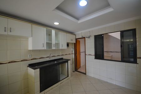 Casa para alugar com 225m², 2 quartos e 3 vagas Casa para alugar com 225m², 2 quartos e 3 vagasCozinha