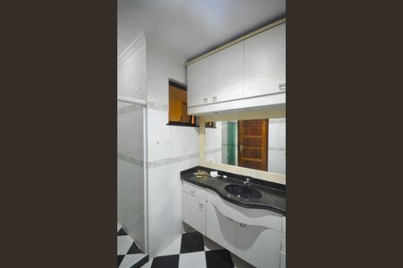 Casa para alugar com 225m², 2 quartos e 3 vagas Casa para alugar com 225m², 2 quartos e 3 vagasBanheiro da Suíte