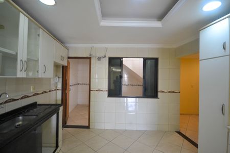 Casa para alugar com 225m², 2 quartos e 3 vagas Casa para alugar com 225m², 2 quartos e 3 vagasCozinha