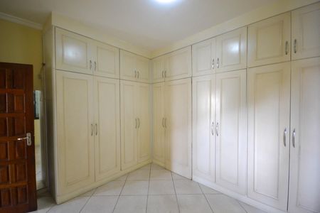 Casa para alugar com 225m², 2 quartos e 3 vagas Casa para alugar com 225m², 2 quartos e 3 vagasSuíte