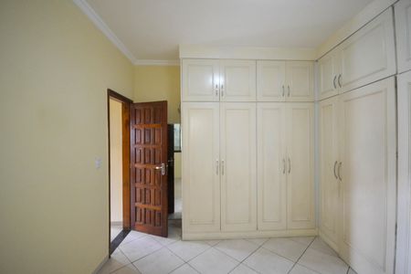 Casa para alugar com 225m², 2 quartos e 3 vagas Casa para alugar com 225m², 2 quartos e 3 vagasSuíte