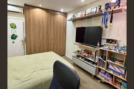 Apartamento à venda com 200m², 3 quartos e 1 vaga Apartamento à venda com 200m², 3 quartos e 1 vagaQuarto 1