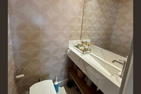 Apartamento à venda com 200m², 3 quartos e 1 vaga Apartamento à venda com 200m², 3 quartos e 1 vagaLavabo