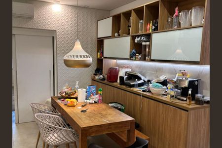 Apartamento à venda com 200m², 3 quartos e 1 vaga Apartamento à venda com 200m², 3 quartos e 1 vagaCozinha