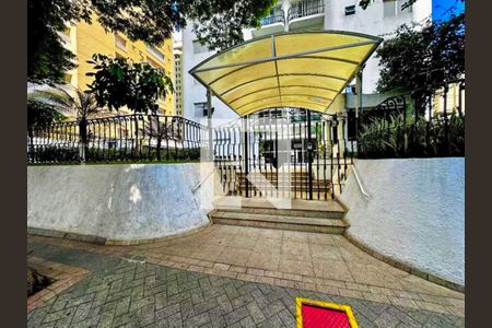 Apartamento à venda com 87m², 2 quartos e 1 vagaFachada