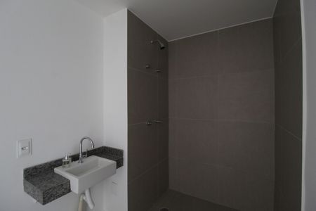 Banheiro de kitnet/studio à venda com 1 quarto, 27m² em Vila Olímpia, São Paulo