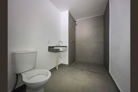 Banheiro de kitnet/studio para alugar com 1 quarto, 27m² em Vila Olímpia, São Paulo
