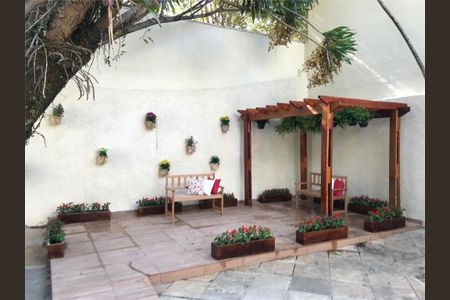 Casa à venda com 490m², 5 quartos e 5 vagas