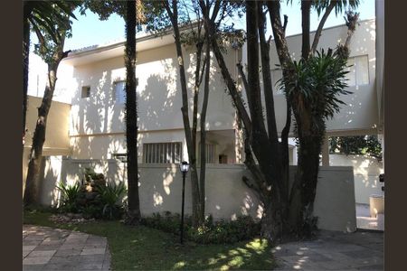 Casa à venda com 490m², 5 quartos e 5 vagas