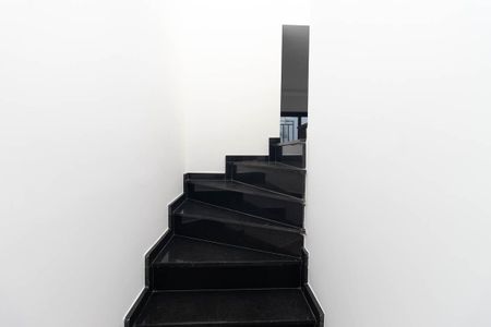 Casa à venda com 359m², 3 quartos e 5 vagasEscada