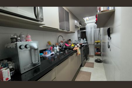 Apartamento à venda com 98m², 2 quartos e 1 vaga Apartamento à venda com 98m², 2 quartos e 1 vagaCozinha e Área de Serviço