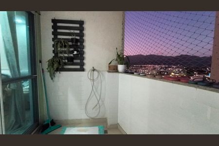 Apartamento à venda com 98m², 2 quartos e 1 vaga Apartamento à venda com 98m², 2 quartos e 1 vagaVaranda