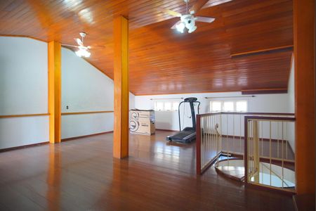 Casa à venda com 329m², 4 quartos e 4 vagasSala 3