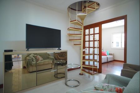 Sala 1 de casa à venda com 4 quartos, 329m² em Jardim Itu, Porto Alegre