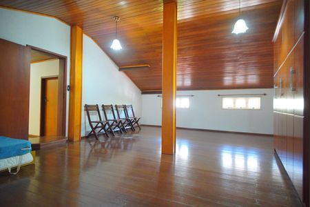 Casa à venda com 329m², 4 quartos e 4 vagasQuarto 1