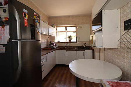 Apartamento para alugar com 153m², 3 quartos e 1 vagaCozinha