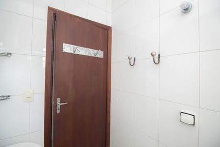 Casa para alugar com 120m², 4 quartos e 2 vagasBanheiro 2