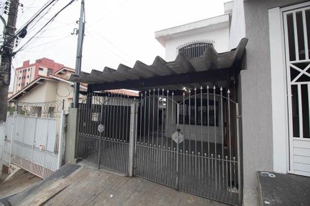 Casa para alugar com 120m², 4 quartos e 2 vagasFachada