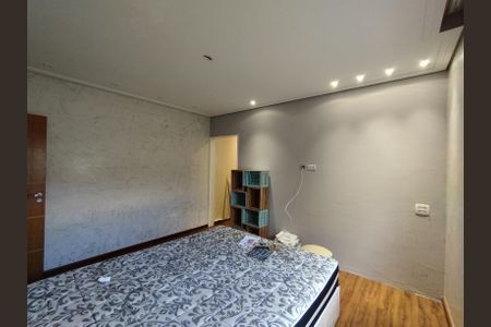 Casa para alugar com 90m², 2 quartos e 2 vagasQuarto 1